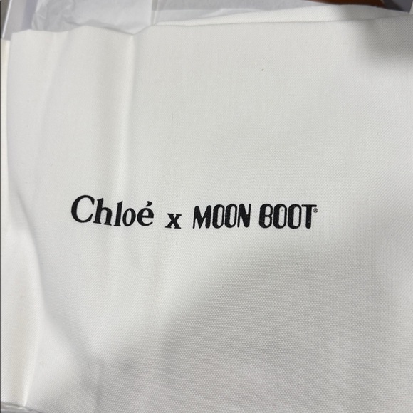 Moon boots x Chloe Cozy Brown and Cream Winter Boots with Tassels - Picture 6 of 9